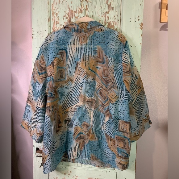 Women’s Alfred Dunner 3/4 sleeve blue brown abstract pattern sheer button down - Picture 3 of 5